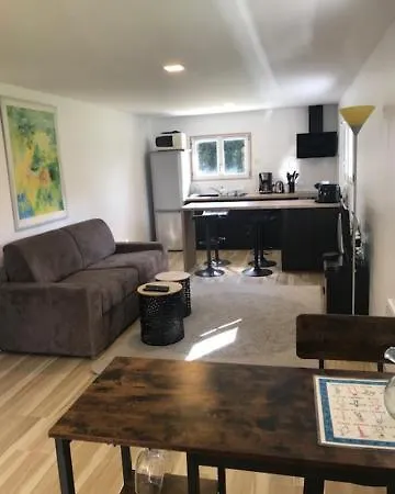 Les Bambous Apartment Poissy